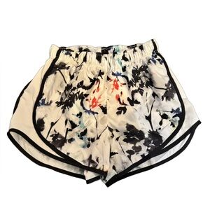 Nike Black and White Floral Women's Athletic Shorts drifit